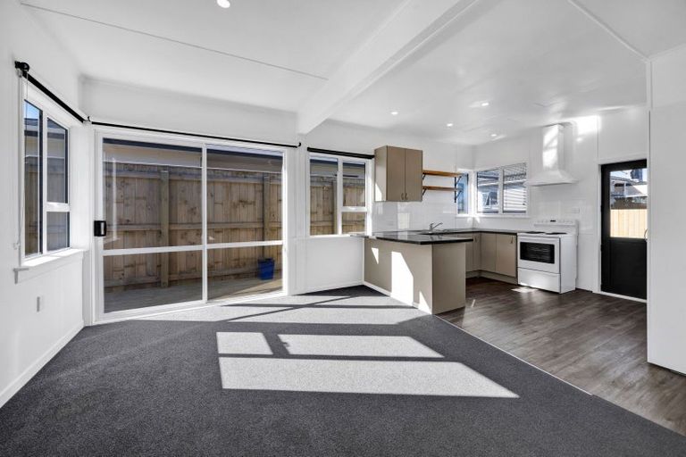 Photo of property in 23 Longfellow Road, Opunake, 4616