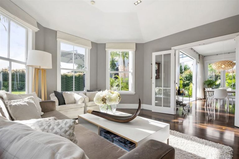 Photo of property in 26 Norwood Road, Bayswater, Auckland, 0622