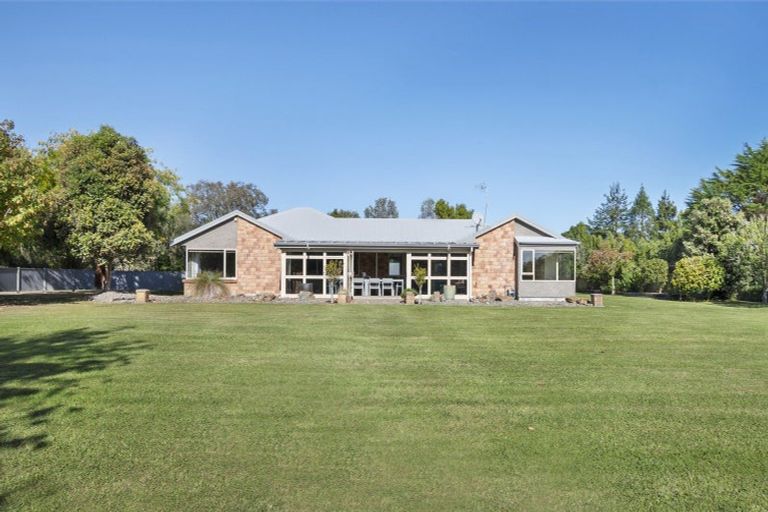 Photo of property in 98 Polson Hill Drive, Aokautere, Palmerston North, 4471