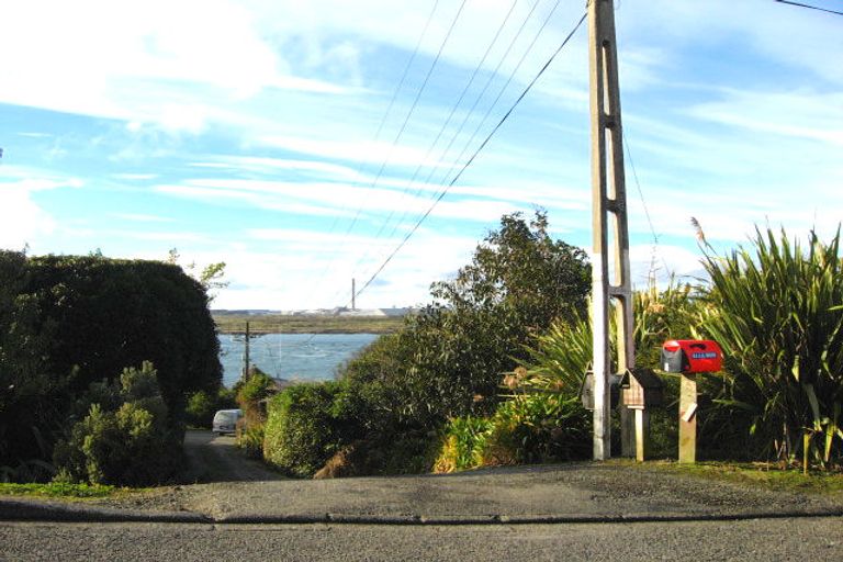 Photo of property in 1 Raymond Street, Bluff, 9814