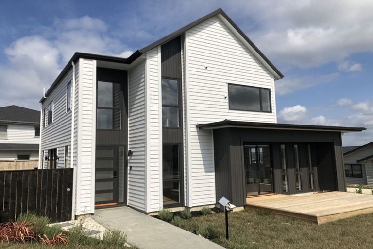 Photo of property in 63 Harvest Avenue, Orewa, 0931