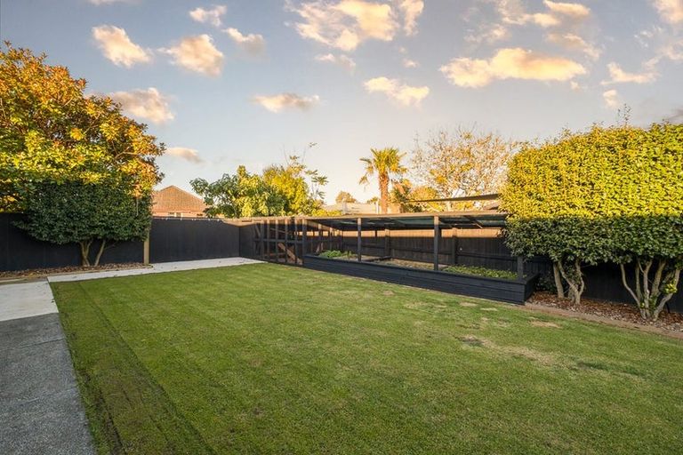 Photo of property in 306 Cranford Street, St Albans, Christchurch, 8052