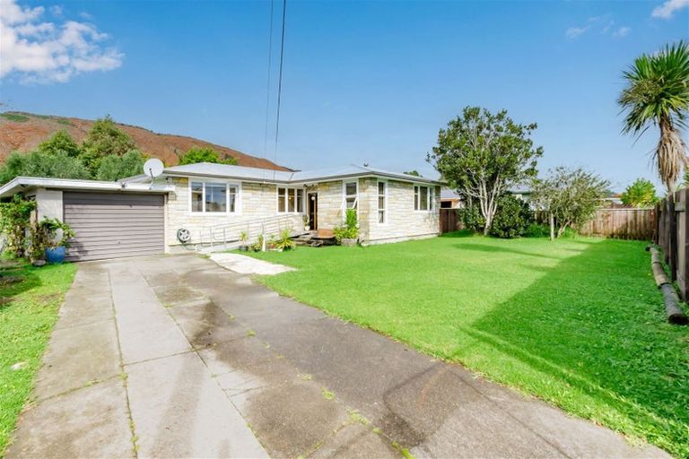 Photo of property in 14 Buckley Grove, Paraparaumu, 5032