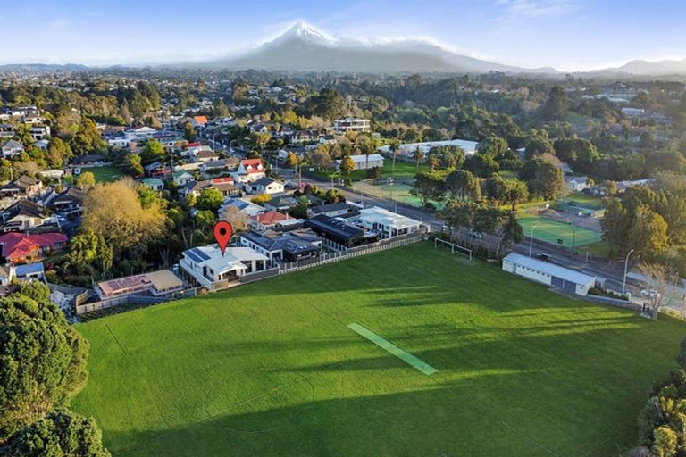 Photo of property in 63c Mangorei Road, Strandon, New Plymouth, 4312