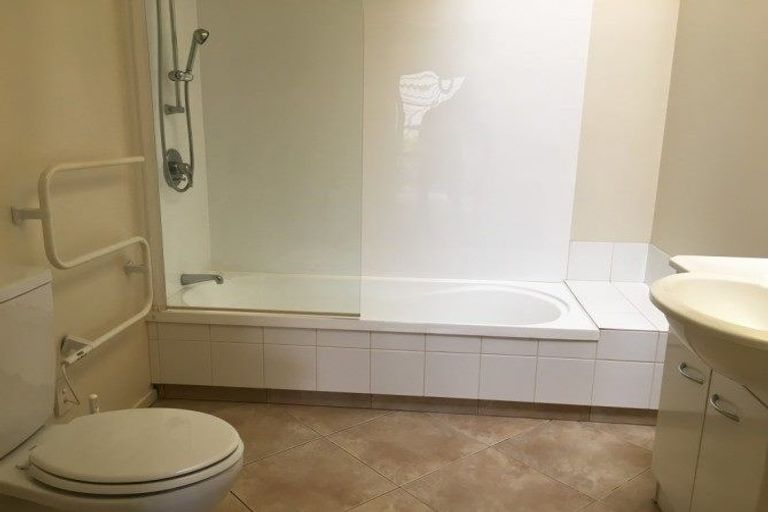 Photo of property in 17 Lakeridge Close, Rangatira Park, Taupo, 3330