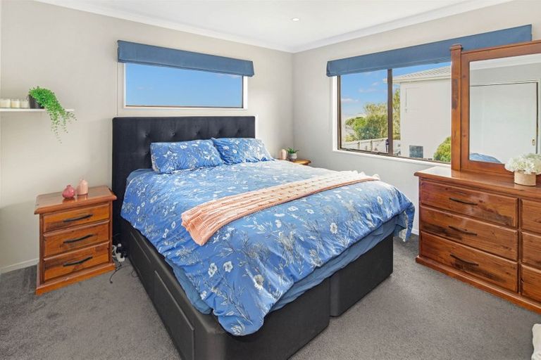 Photo of property in 3 Mayaro Crescent, Grenada Village, Wellington, 6037