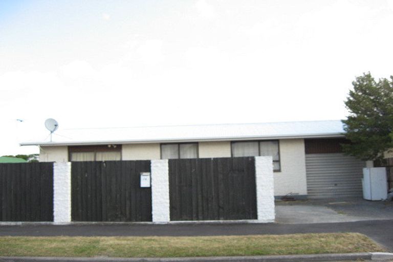 Photo of property in 1a Tamarisk Place, Parklands, Christchurch, 8083