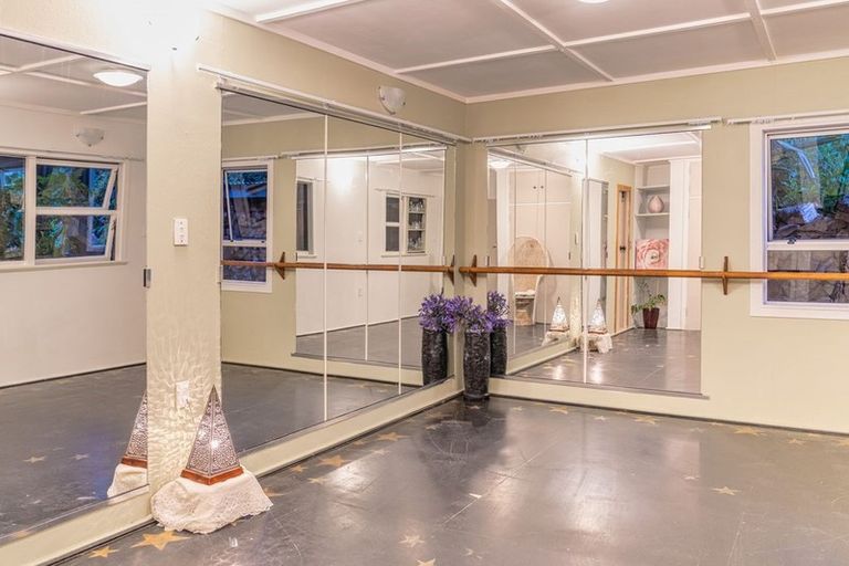 Photo of property in 38 Matai Road, Raumati South, Paraparaumu, 5032