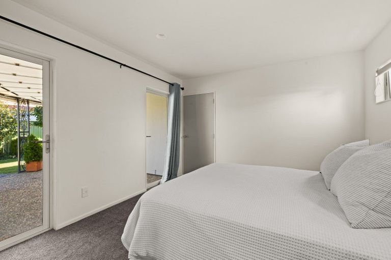 Photo of property in 2 Queens Walk, Taradale, Napier, 4112