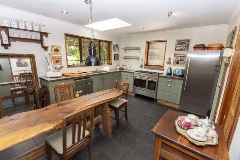 Photo of property in 57 Kings Avenue, Waikuku Beach, 7402