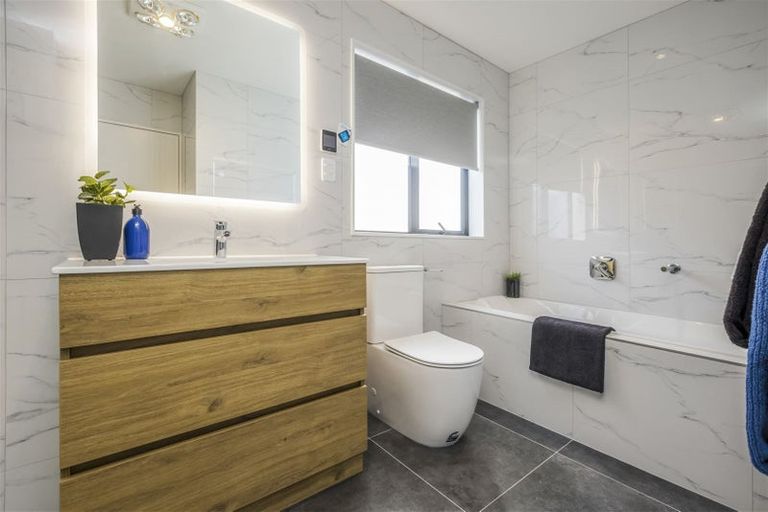 Photo of property in 10 Hautoa Lane, Flat Bush, Auckland, 2019