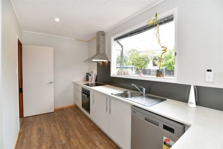 Photo of property in 111 Stanmore Bay Road, Stanmore Bay, Whangaparaoa, 0932