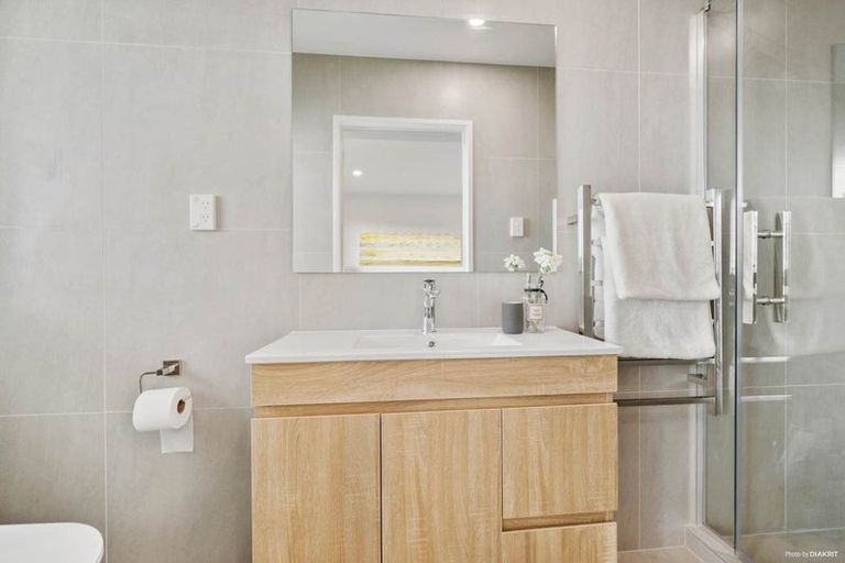 Photo of property in 3/28 Ludlow Terrace, Totara Vale, Auckland, 0627