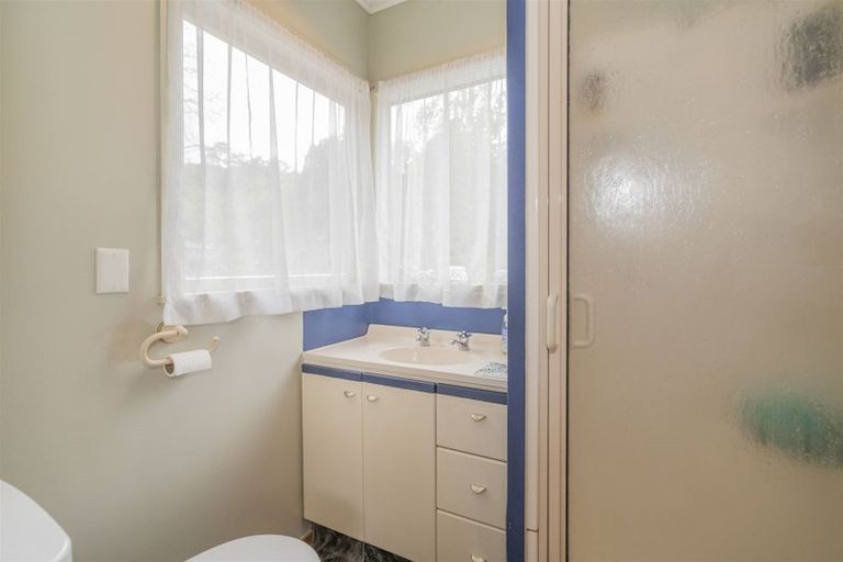 Photo of property in 142 Brunton Crescent, Thames, 3500