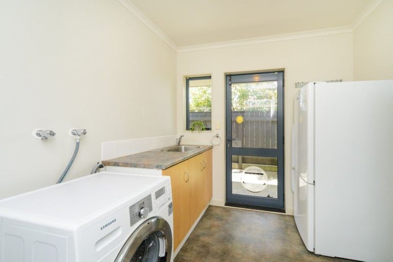 Photo of property in 100 Summerhill Drive, Fitzherbert, Palmerston North, 4410