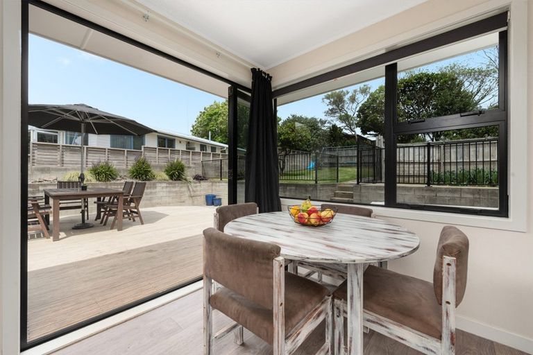 Photo of property in 21 Valley Road, Te Puke, 3119