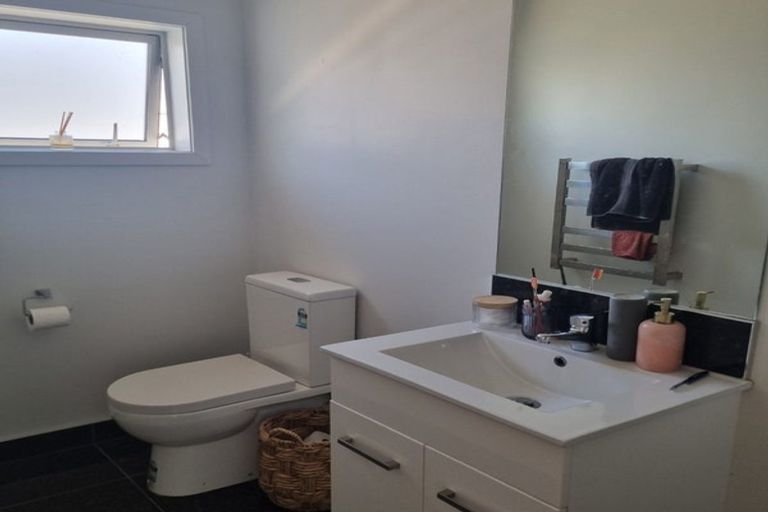 Photo of property in 1/1 June Place, Hamilton East, Hamilton, 3216