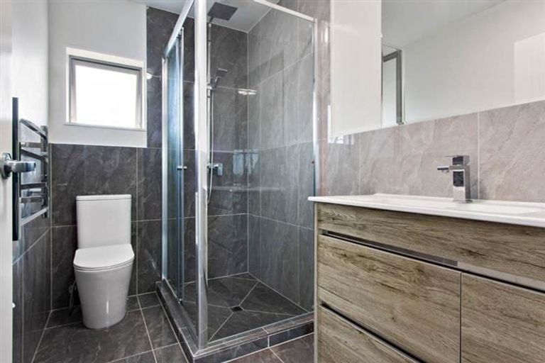 Photo of property in 37b Thomas Road, Mangere, Auckland, 2022