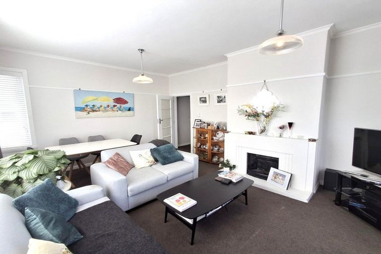 Photo of property in Nissen Court, 11f Hawker Street, Mount Victoria, Wellington, 6011
