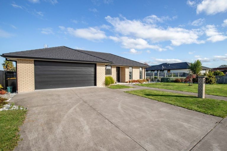 Photo of property in 19 Costello Drive, Ngatea, 3503