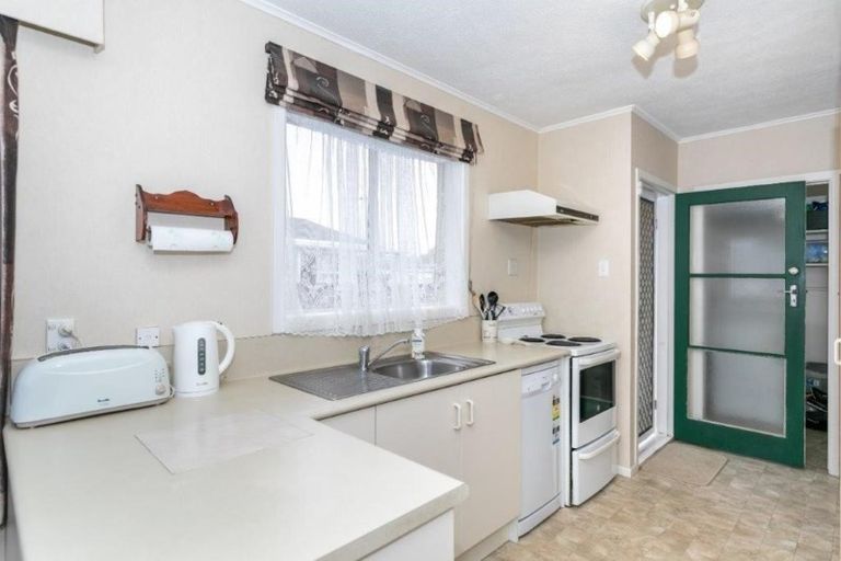 Photo of property in 44 Dalton Crescent, Dinsdale, Hamilton, 3204