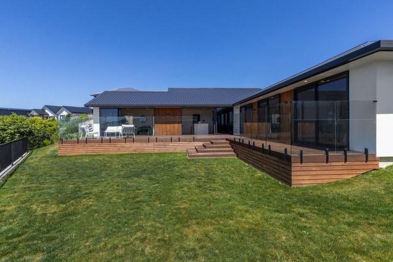 Photo of property in 60b Queen Charlotte Drive, Aotea, Porirua, 5024