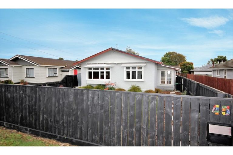 Photo of property in 1/45 Frankleigh Street, Somerfield, Christchurch, 8024