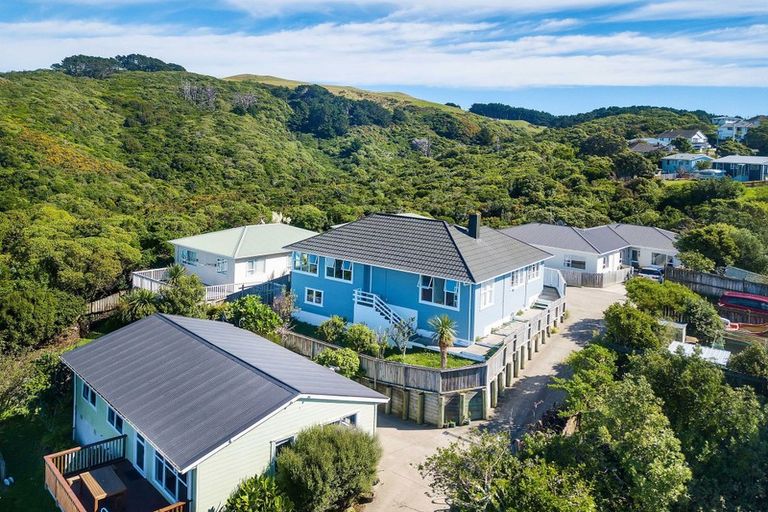 Photo of property in 12 Whenua View, Titahi Bay, Porirua, 5022