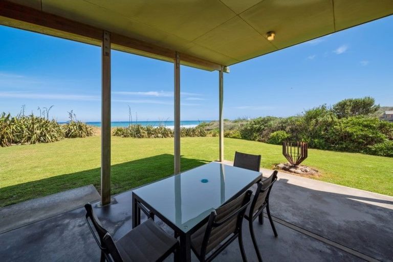 Photo of property in 292 Tai Road, Opunake, 4681