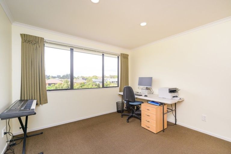 Photo of property in 189 Ruapehu Drive, Fitzherbert, Palmerston North, 4410