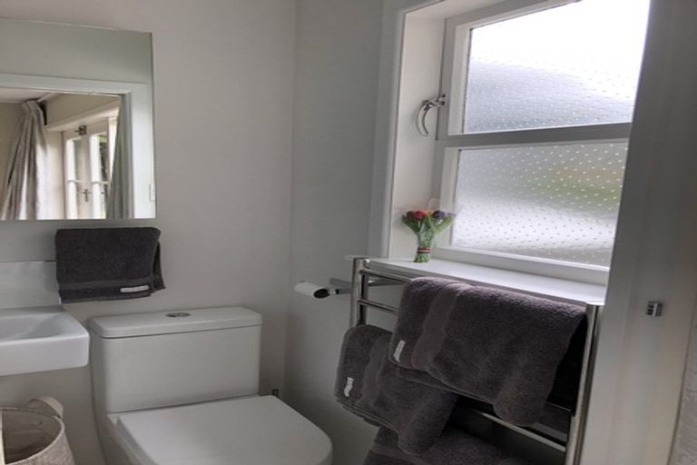 Photo of property in 26a Delhi Crescent, Khandallah, Wellington, 6035