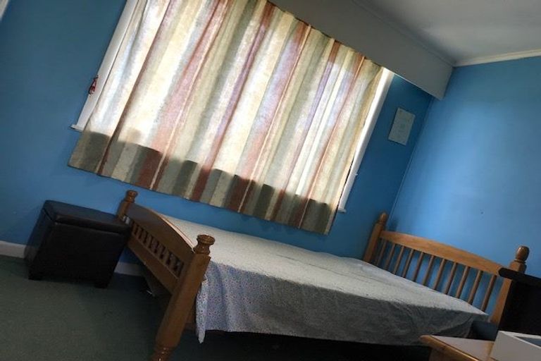 Photo of property in 71 Heaphy Street, Blockhouse Bay, Auckland, 0600