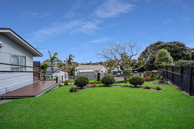 Photo of property in 6 Ancona Lane, Goodwood Heights, Auckland, 2105