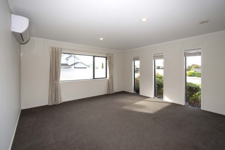 Photo of property in 27 Graycliffe Street, Halswell, Christchurch, 8025