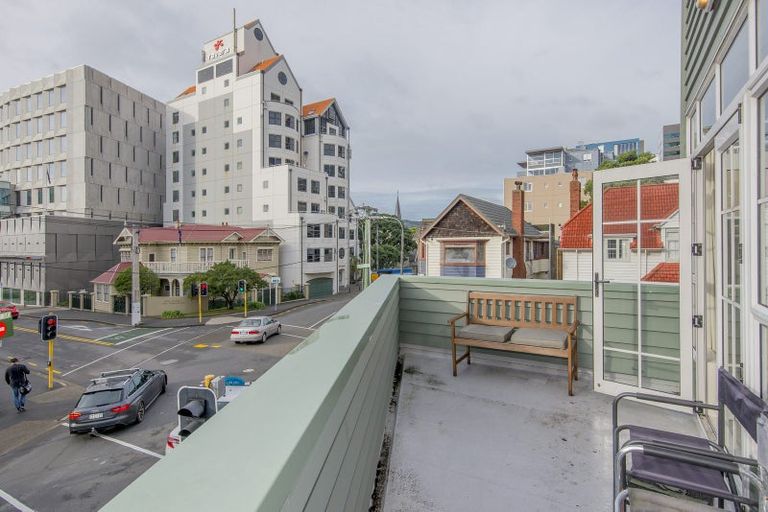 Photo of property in 32 Pipitea Street, Thorndon, Wellington, 6011