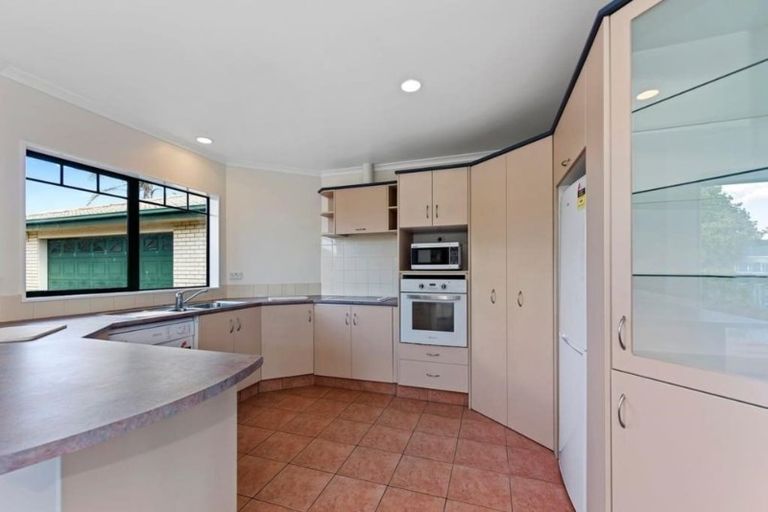 Photo of property in 2 Nautilus Drive, Papamoa Beach, Papamoa, 3118