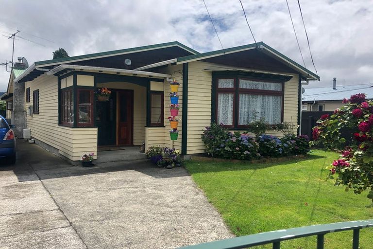 Photo of property in 14 Murray Street, Wallaceville, Upper Hutt, 5018