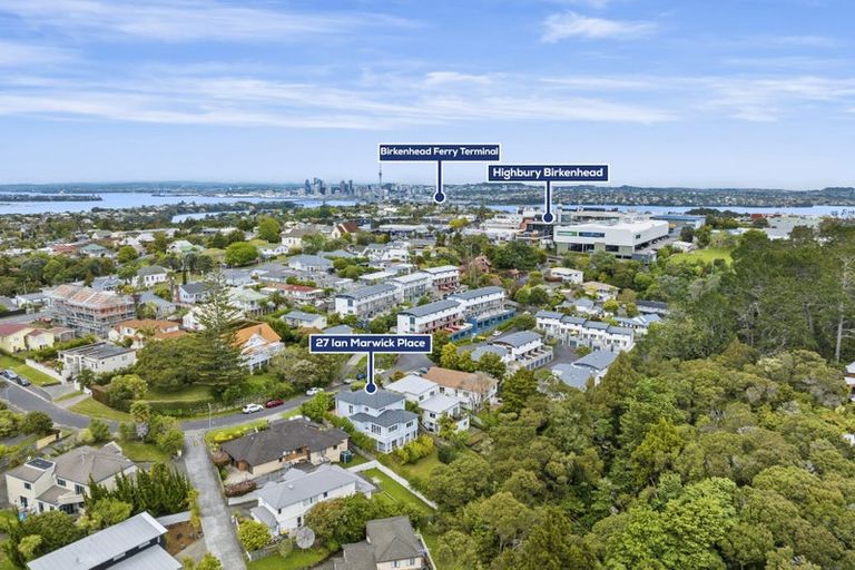 Photo of property in 27 Ian Marwick Place, Birkenhead, Auckland, 0626