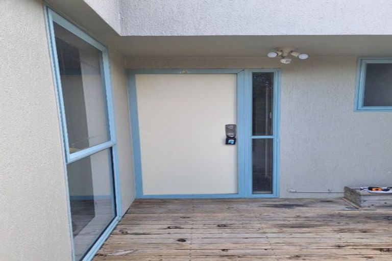 Photo of property in 3/351 West Coast Road, Glen Eden, Auckland, 0602