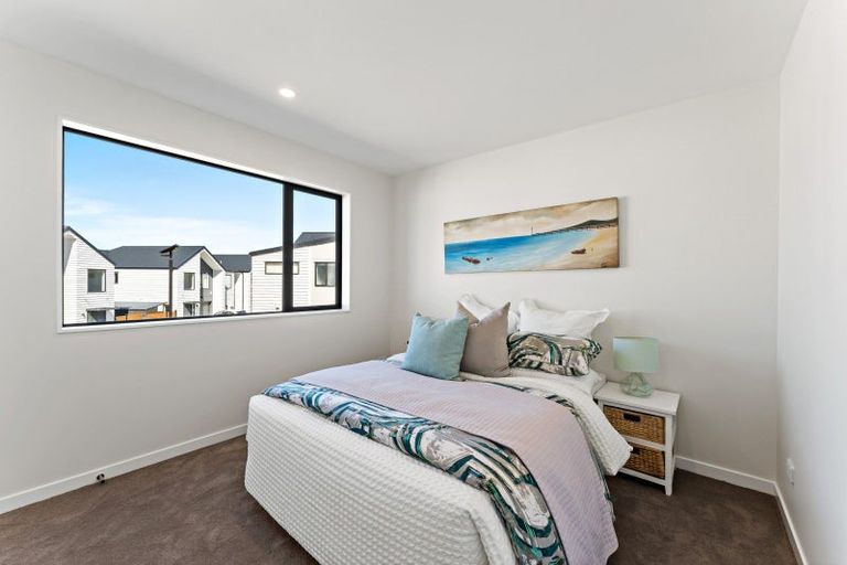 Photo of property in 136 Vintry Drive, Kumeu, 0810