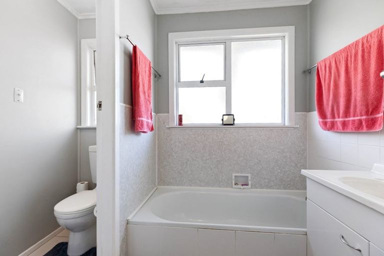 Photo of property in 52 Smiths Road, Matua, Tauranga, 3110