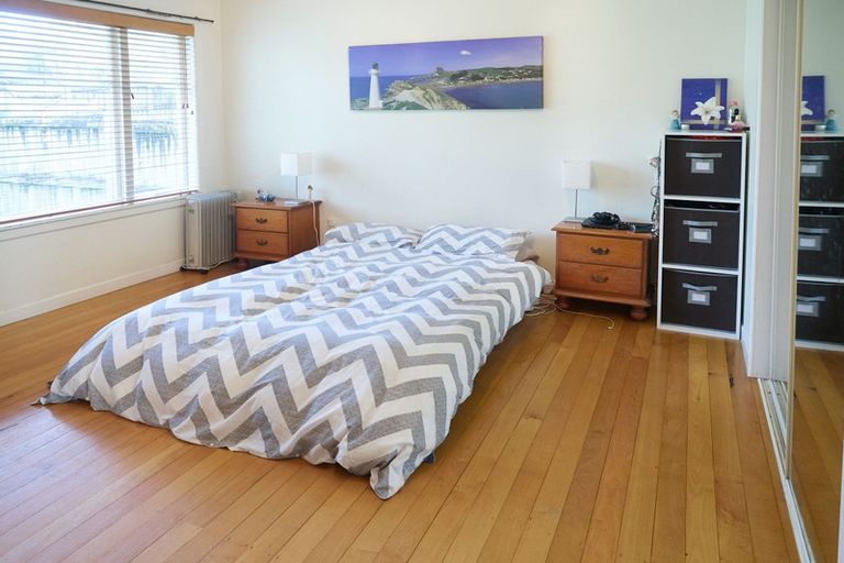 Photo of property in 5 Withers Road, Glen Eden, Auckland, 0602