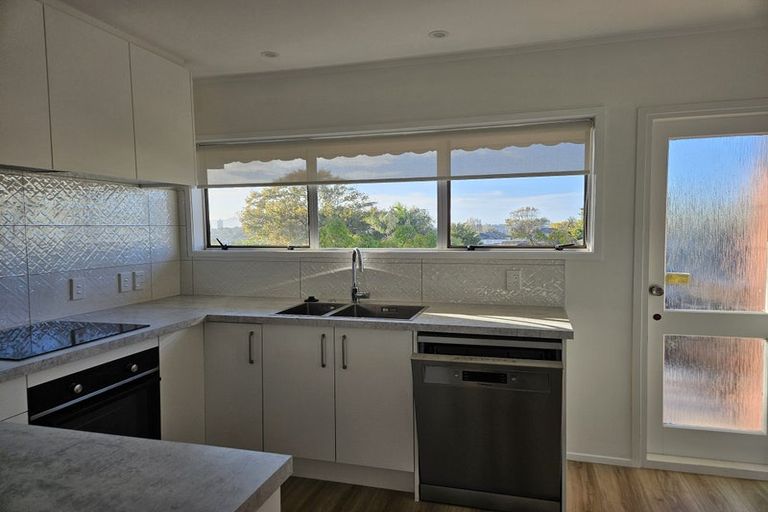 Photo of property in 2/33 Quebec Road, Milford, Auckland, 0620