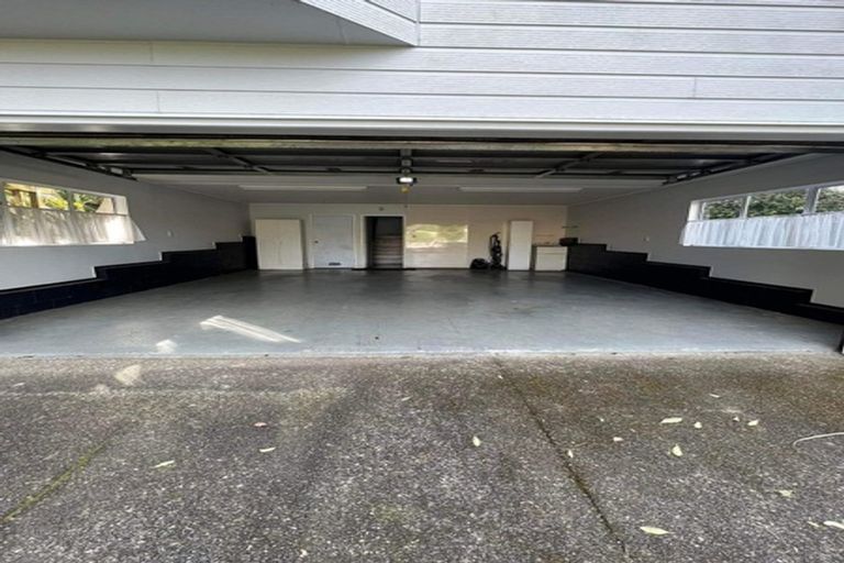 Photo of property in 24 Sheridan Drive, New Lynn, Auckland, 0600