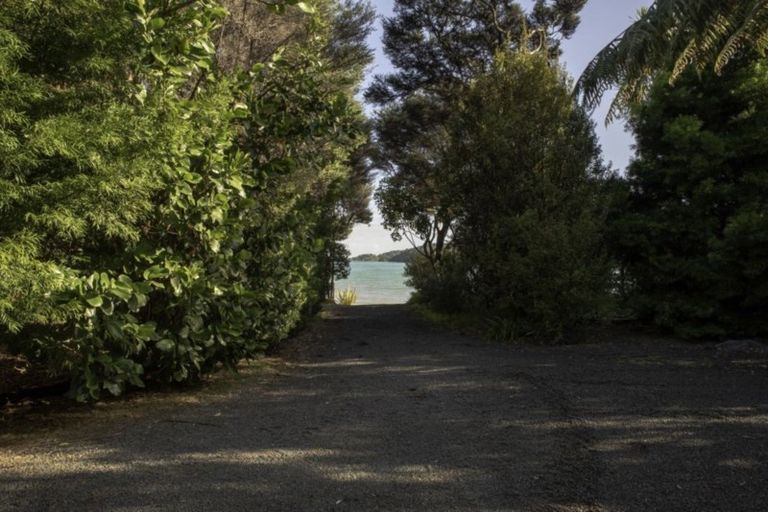 Photo of property in 75b Manawaora Road, Russell, 0272