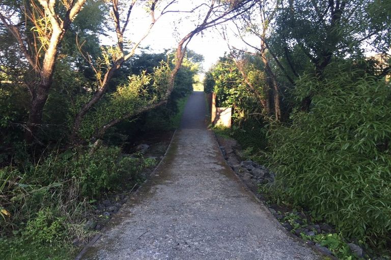 Photo of property in 37 Laly Haddon Place, Matakana, 0985