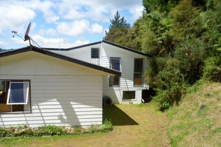 Photo of property in 22a Shackleton Grove, Stokes Valley, Lower Hutt, 5019