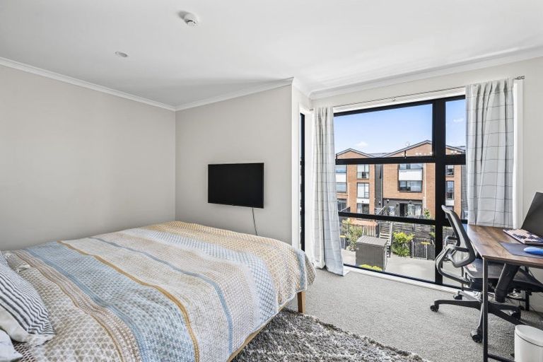 Photo of property in 12 Raranga Lane, Hobsonville, Auckland, 0616