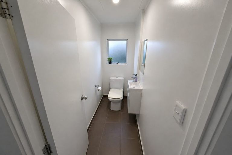 Photo of property in 2/36 Miro Street, New Lynn, Auckland, 0600