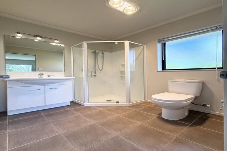 Photo of property in 1 Barwick Place, Stanmore Bay, Whangaparaoa, 0932